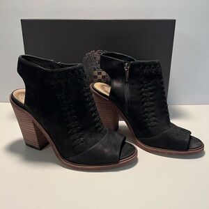 Vince Camuto Heeled Boots / Booties